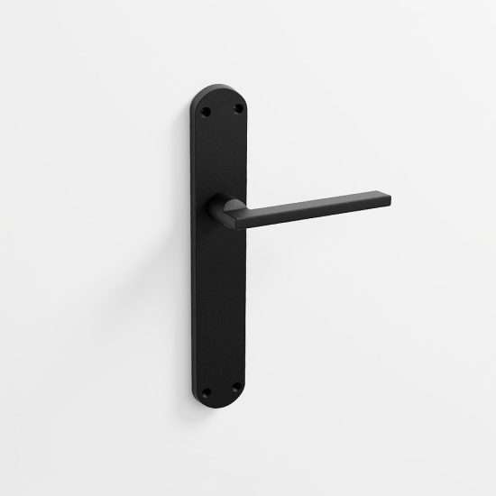 207 - Juego de manillas con placa para puerta en acabado negro